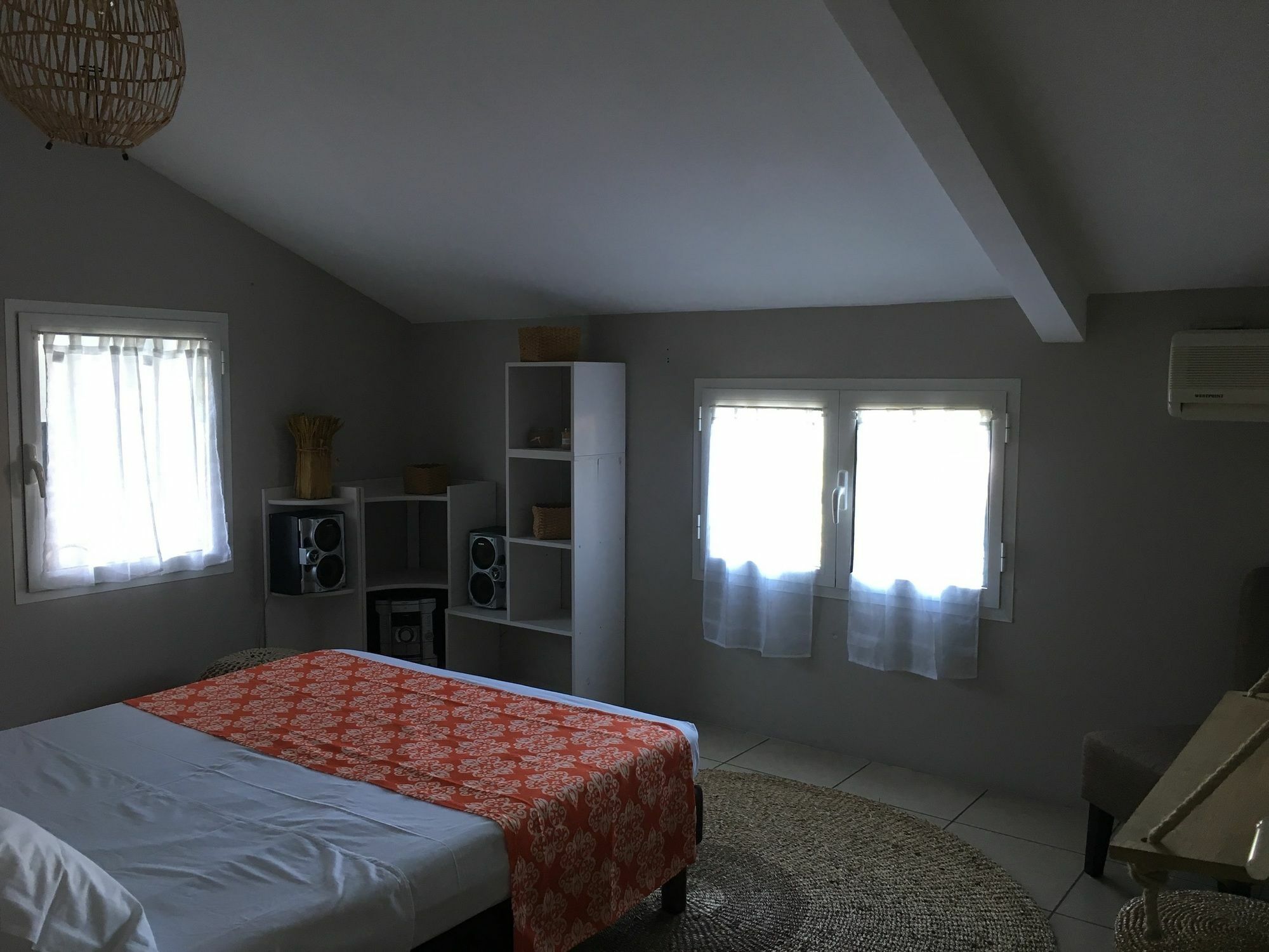 House With 5 Rooms In Etang Sale, With Wonderful Mountain View, Enclos L'Etang-Sale Exterior foto