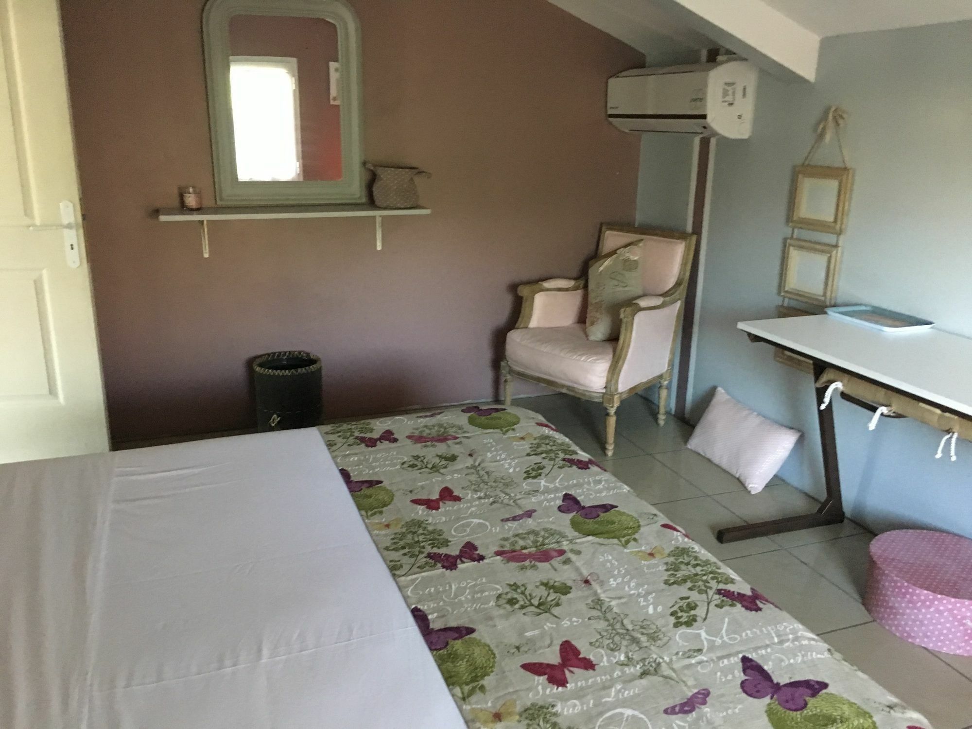 House With 5 Rooms In Etang Sale, With Wonderful Mountain View, Enclos L'Etang-Sale Exterior foto