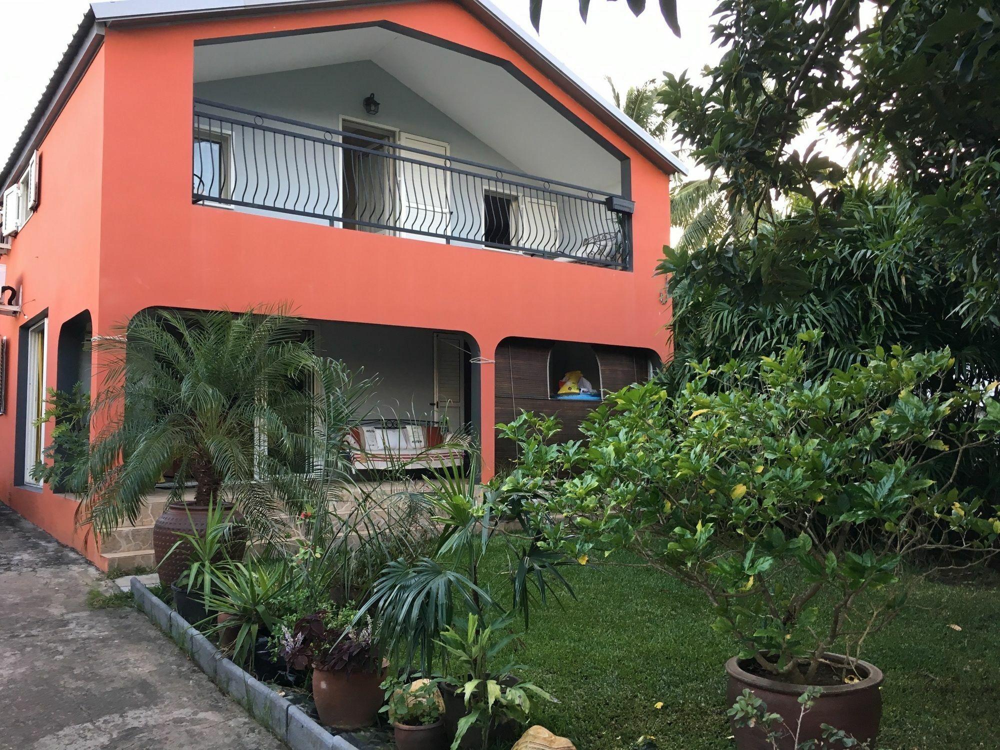 House With 5 Rooms In Etang Sale, With Wonderful Mountain View, Enclos L'Etang-Sale Exterior foto